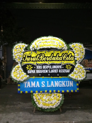 Papan Bunga Duka di Oetete